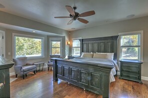 4 bedrooms, desk, free WiFi, bed sheets