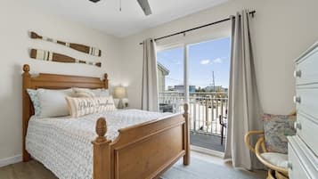 3 slaapkamers, een strijkplank/strijkijzer, wifi, beddengoed