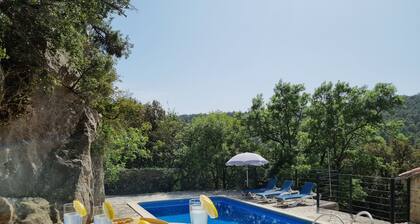 Ferienhaus für 12 Gäste mit privatem Pool