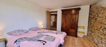 Holiday house for 12 guests with private pool