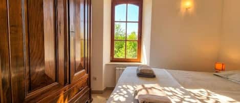 6 bedrooms, internet