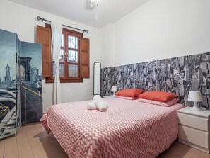 2 bedrooms, iron/ironing board, Internet, bed sheets - Susona - Oasis of peace in Santa Cruz neighborhood (Sevilla)
