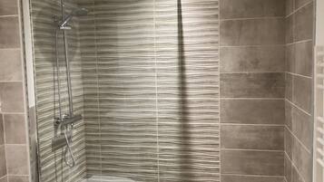 Bruser, SĂŠbe, Toiletpapir