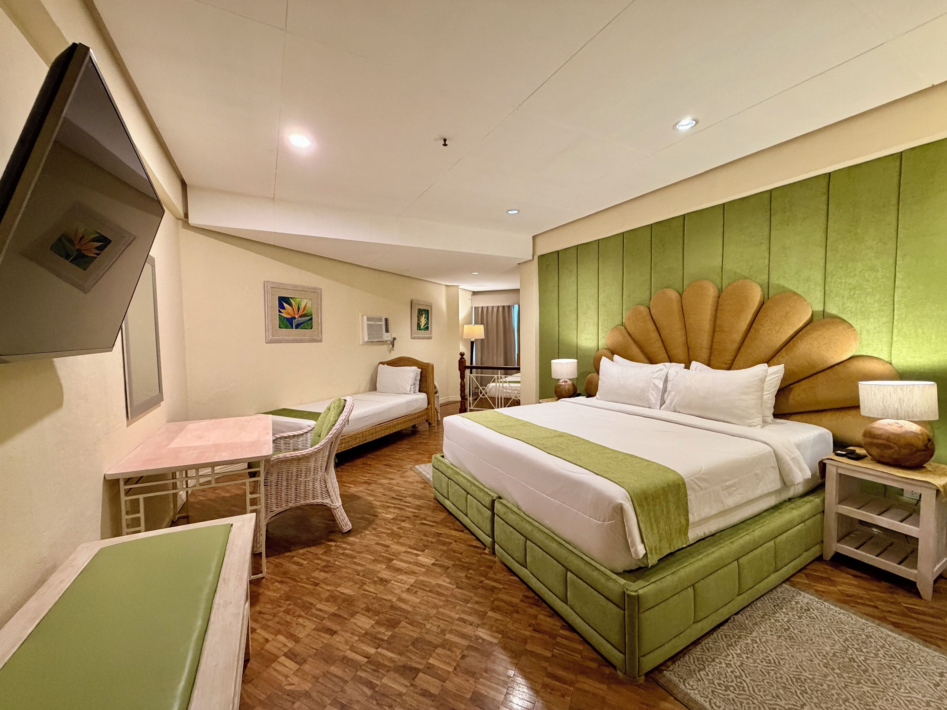 Family Deluxe | Free WiFi, bed sheets