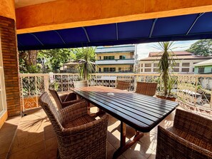 Executive Suite | Terrace/patio - Coco Grande Hotel (Dumaguete)