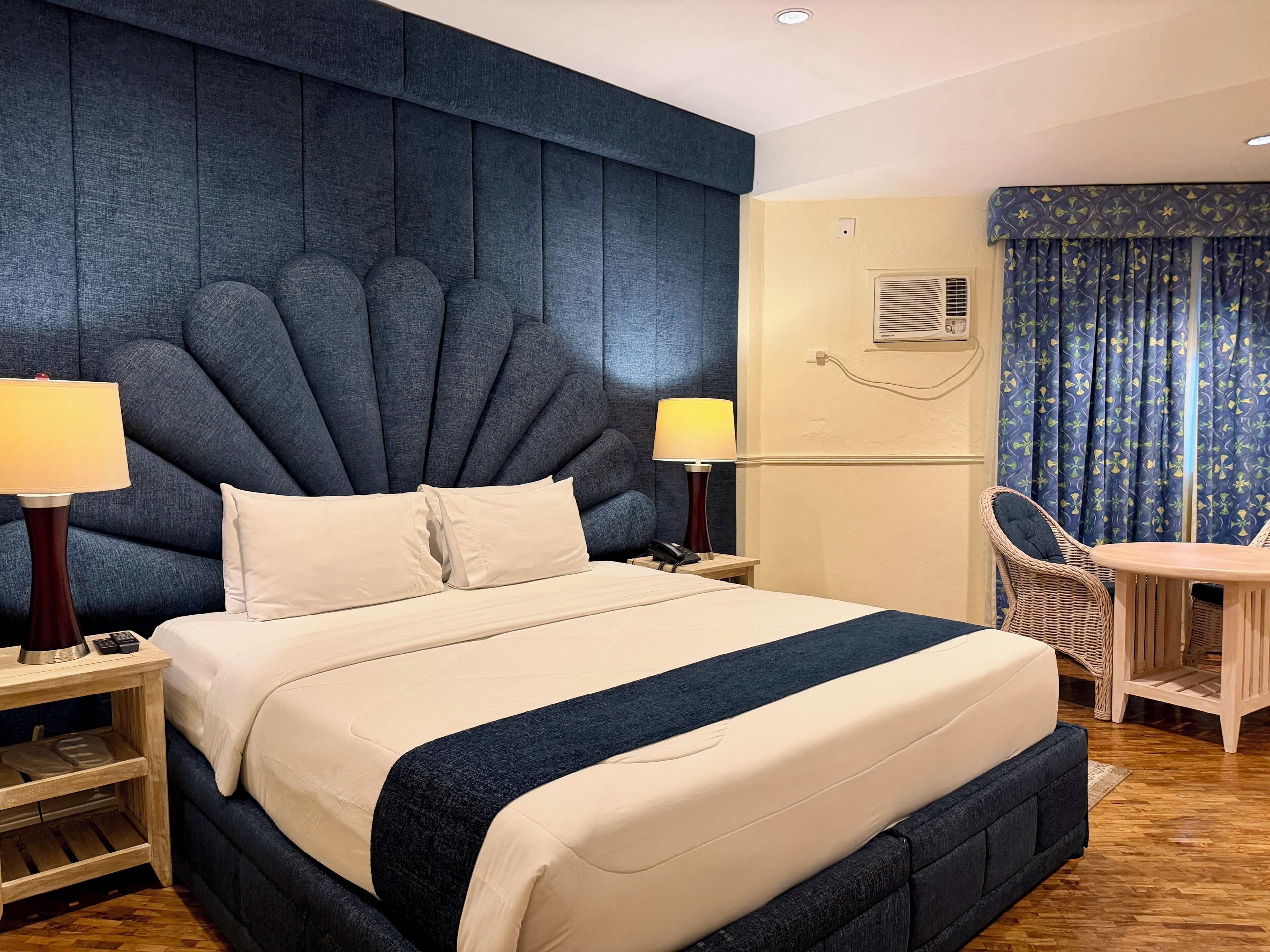 Deluxe | Free WiFi, bed sheets