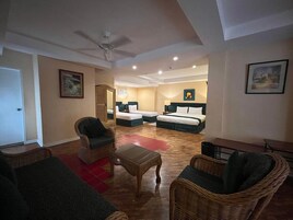 行政四人房 | 浴室 | 毛巾