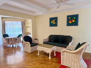 Family Executive | Living area