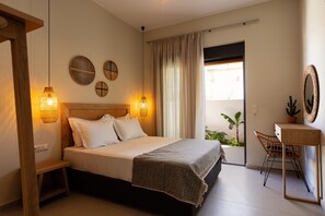 3 bedrooms, in-room safe, desk, iron/ironing board