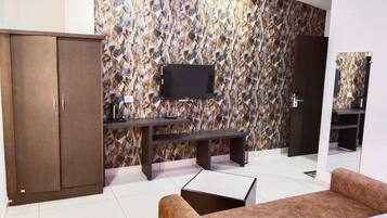 Deluxe Double Room | Free WiFi