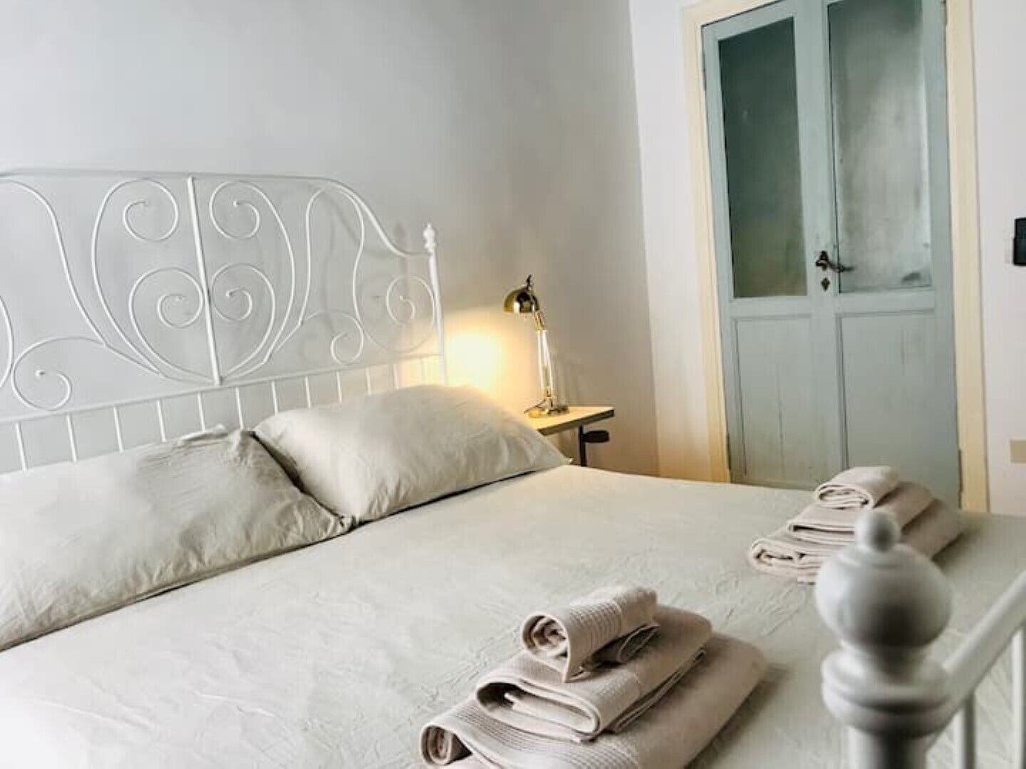 3 Schlafzimmer, Schreibtisch, Bügeleisen/Bügelbrett, kostenloses WLAN
