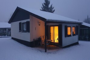 Exterior - Ferienhaus mit Terrasse im Skigebiet (Willingen (Upland))