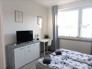 1 bedroom, free WiFi, bed sheets