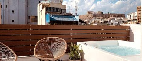 مغطس سبا خارجي