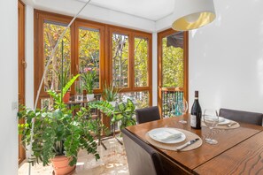 Dining - Marghera-Fiera | Netflix, Outdoor space, Jacuzzi (Milano)