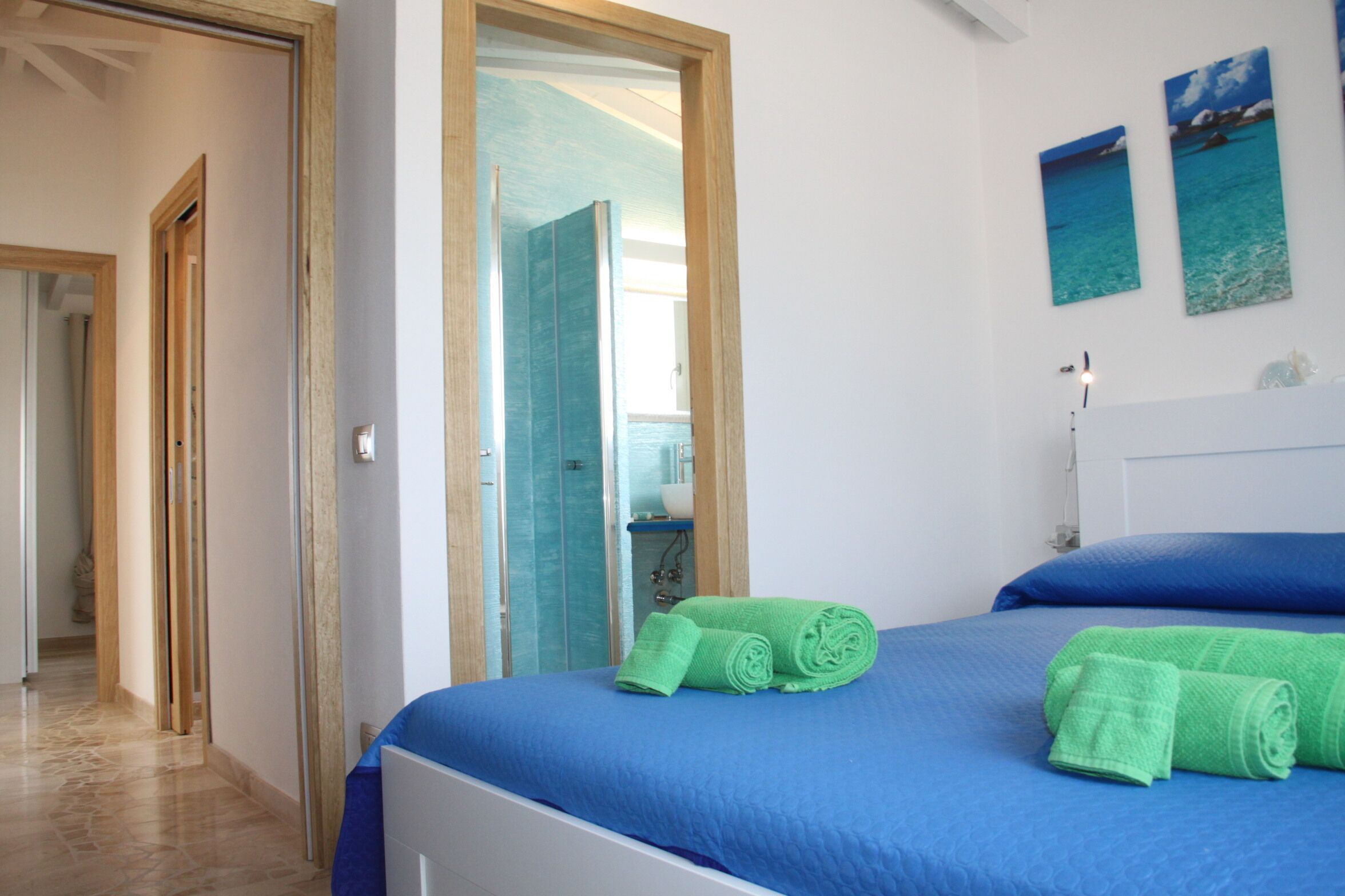 2 habitaciones, ropa de cama hipoalergénica y cubrecamas 