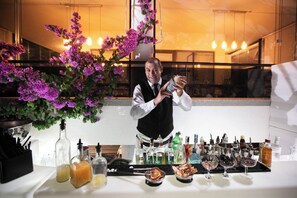 Bar (in der Unterkunft)