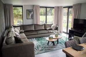 Living area - Bosvilla Sauna 8 (Biddinghuizen)