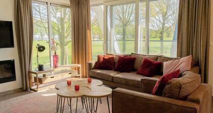 Villa with 6 bedrooms, 3 bathrooms and a terrace