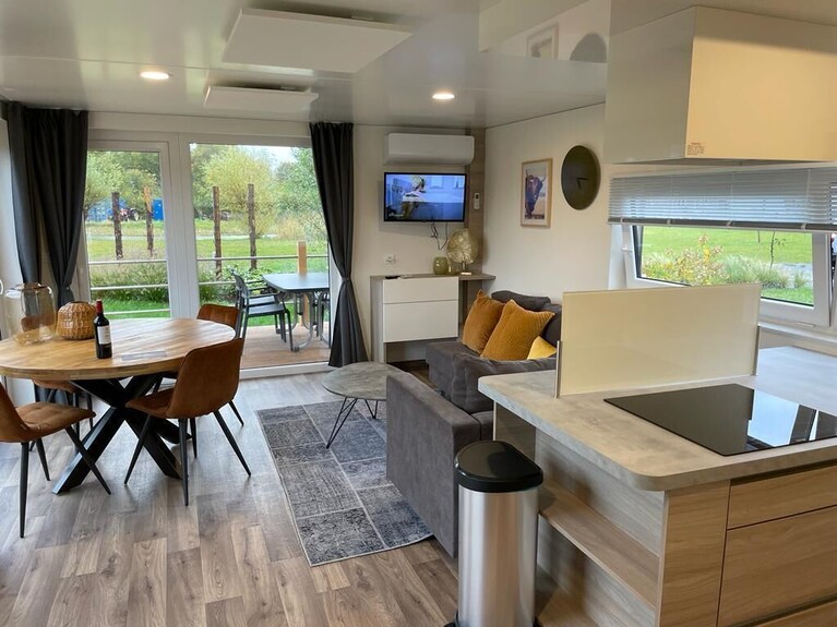 Vrijstaande Chalet Met 2 Slaapkamers En 1 Badkamer - Dronten