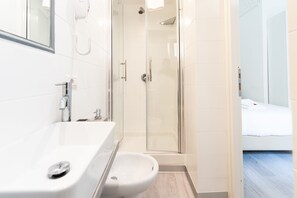 Vierpersoonskamer | Een strijkplank/strijkijzer, gratis wifi