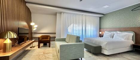 In-room safe, iron/ironing board, free WiFi, bed sheets