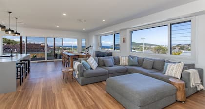 Cloudcatcher atop Bennets Head.