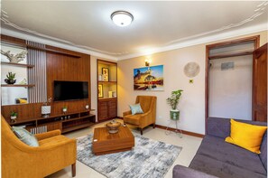 Smart TV, DVD player - House Of Comfort Kampala (Kampala)