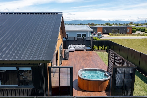 The Green House: Solar-powered total comfort.