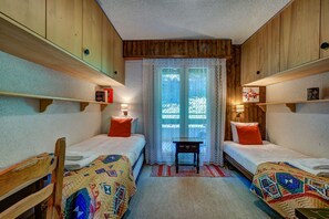 2 chambres, bureau, Wi-Fi, draps fournis