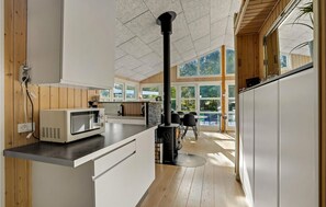 Fridge, stovetop, dishwasher, coffee/tea maker - Gorgeous home in Dannemare with kitchen (Dannemare)