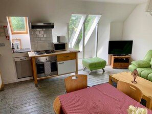 Interior - Luxury Holiday Home With Pool - Sleeps 13 (Stewton)