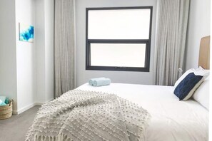 2 bedrooms, iron/ironing board, travel cot, free WiFi