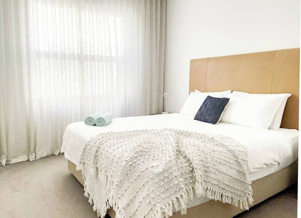 2 bedrooms, iron/ironing board, travel cot, free WiFi