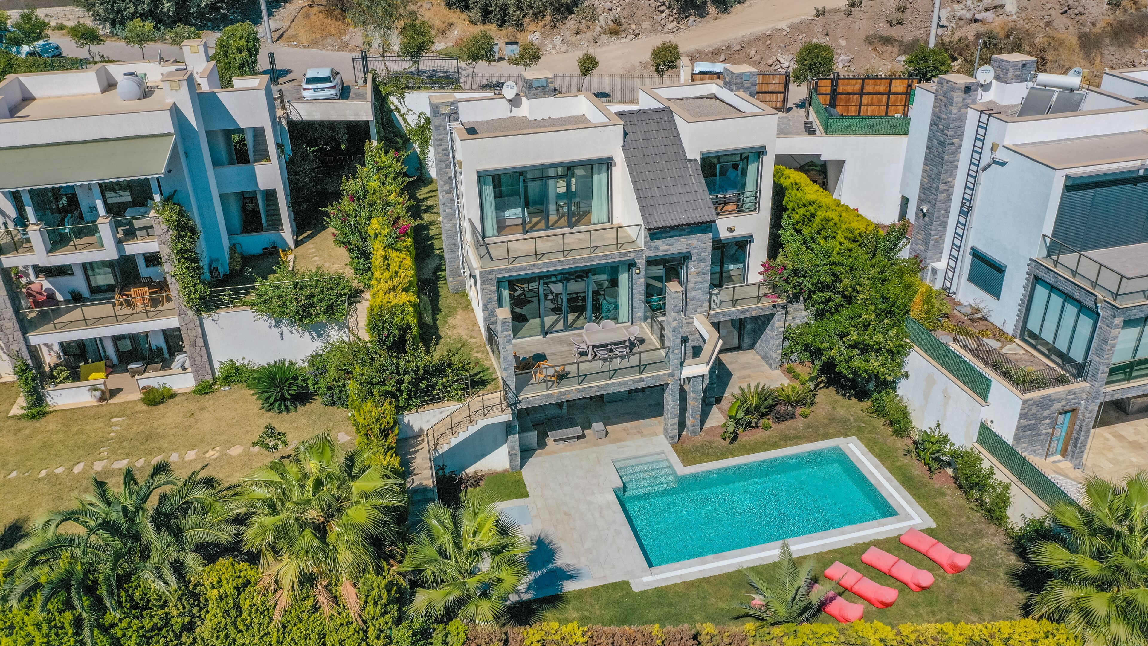 Villa Green House