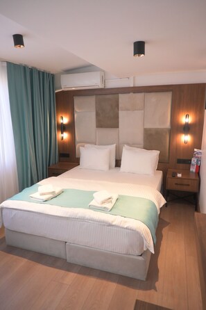 Deluxe Room, 1 Double Bed