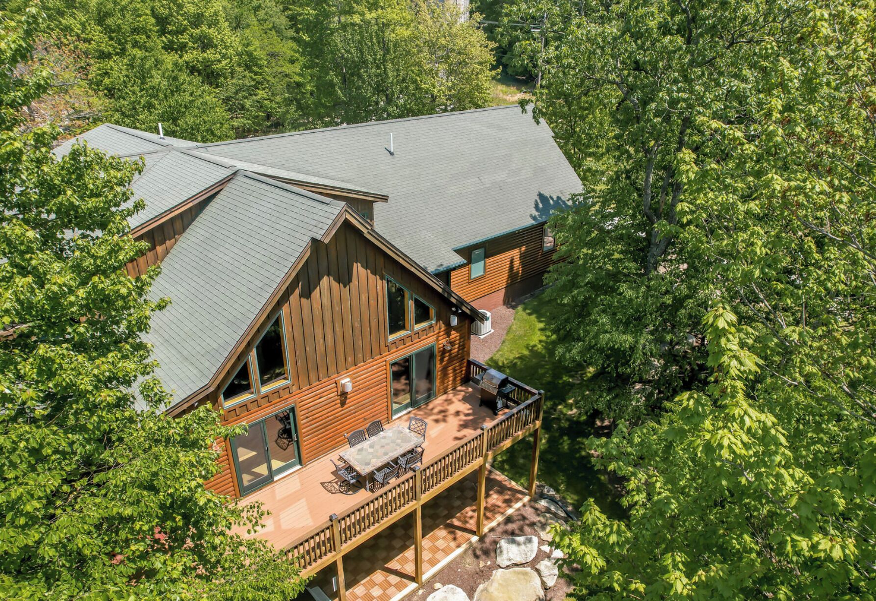 Huge, Beautiful and Quiet Home with Amazing Amenities