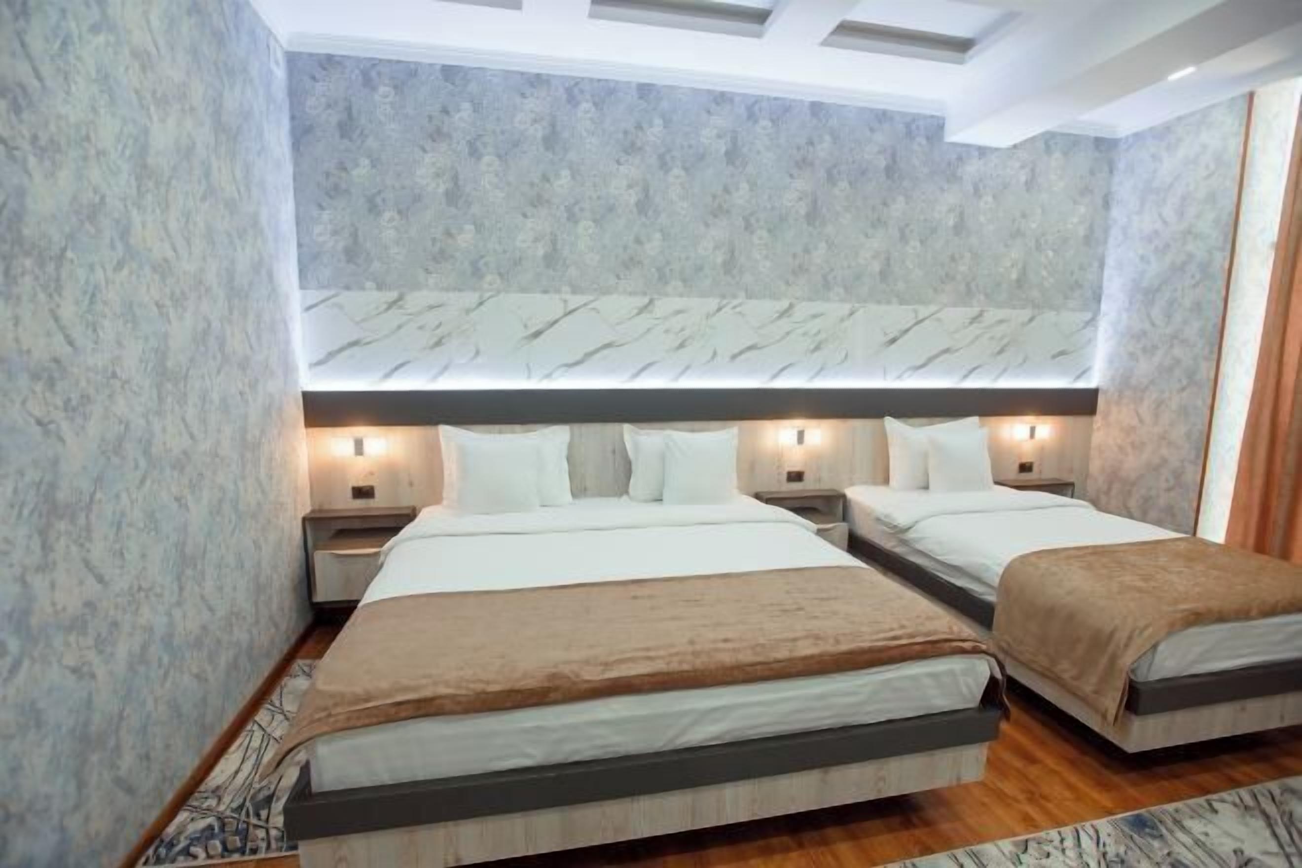 Minibar, individuelt dekorert, individuelt innredet og skrivebord