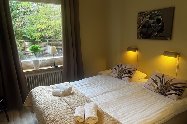 Basic Double Room | Langsir/tirai gelap terus, kalis bunyi, Wi-fi percuma, cadar katil