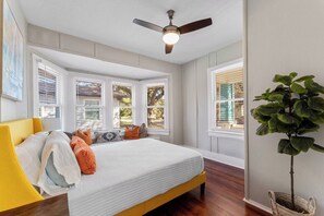 2 bedrooms, desk, iron/ironing board, free WiFi