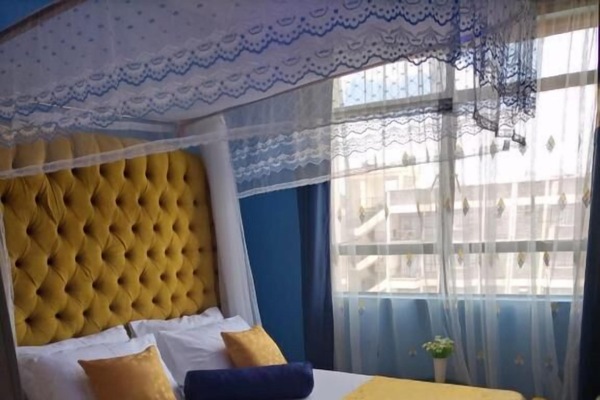 Iron/ironing board, WiFi (free)