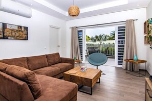 TV, Netflix, streaming services