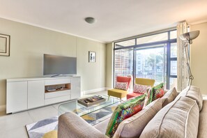 TV - 2 Bedroom Apartment in Century City (Cape Town)