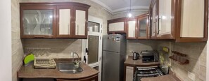 Fridge, microwave, oven, stovetop - Cozy air conditioned in Madinaty, weekly discount (new cairo)