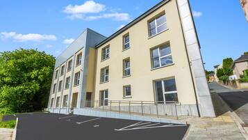 Apartment, 1 Queen Bed | Exterior