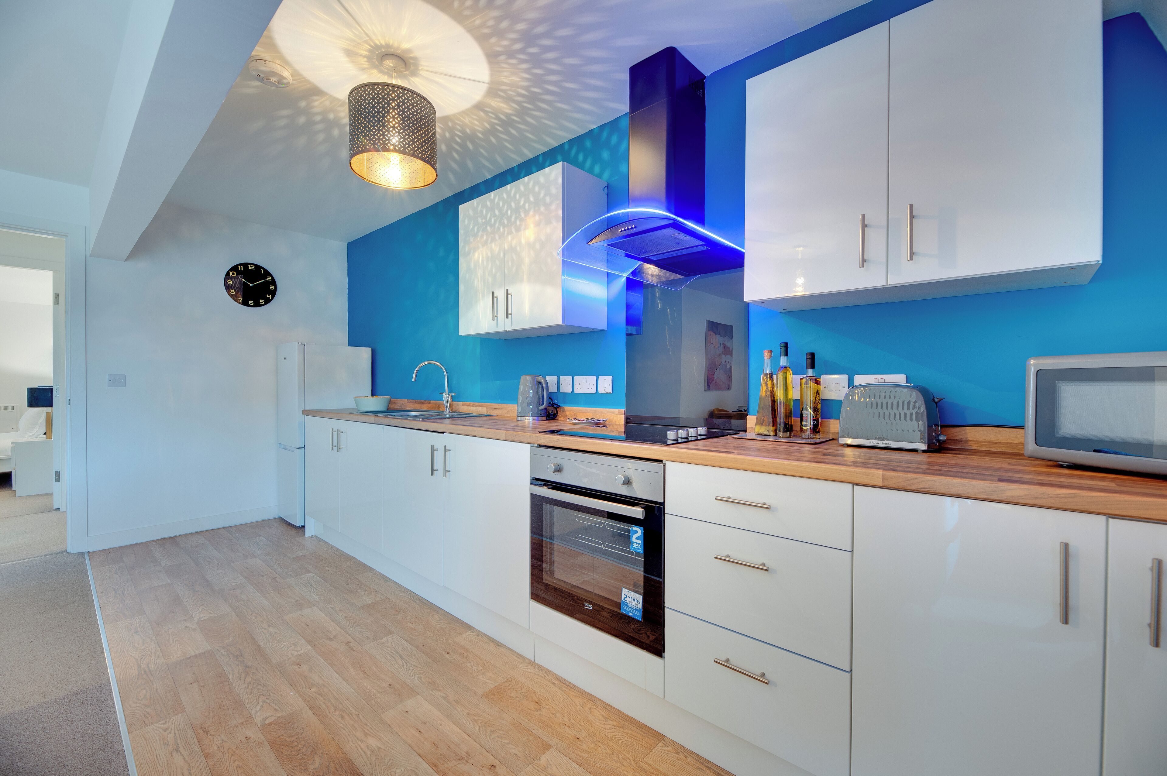 Charltons 2C | Private kitchen | Full-size fridge, microwave, oven, dishwasher