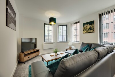 Charltons Bonds Apartments - By Week2Week