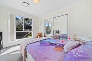 7 slaapkamers, een strijkplank/strijkijzer, gratis wifi, beddengoed