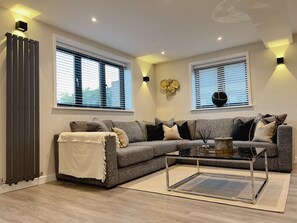 Apartment, 1 King Bed | Living room - Impeccable Farm Apartment in Walberton, England (Arundel)