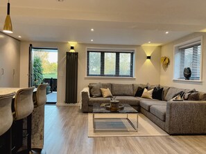 Apartment, 1 King-Bett | Wohnzimmer